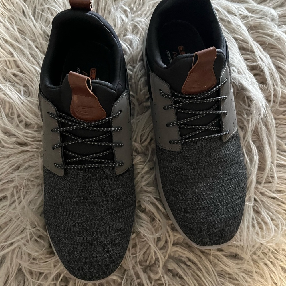 Skechers